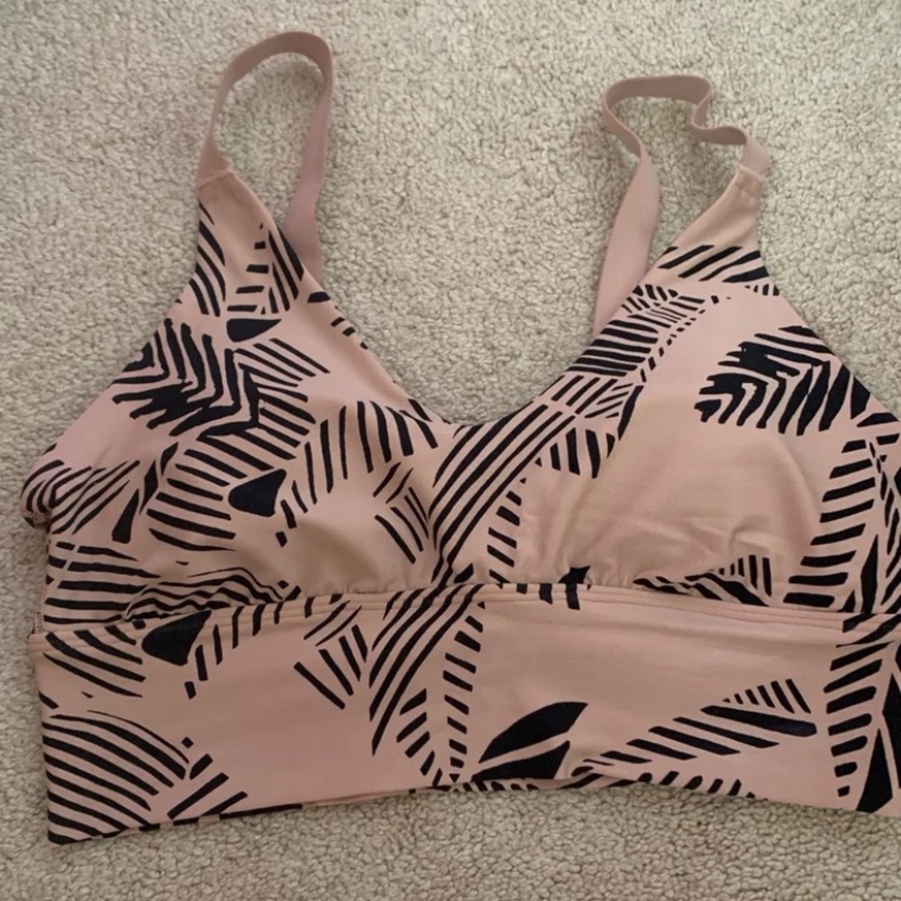 COPY - ISO Aerie twist sports bra